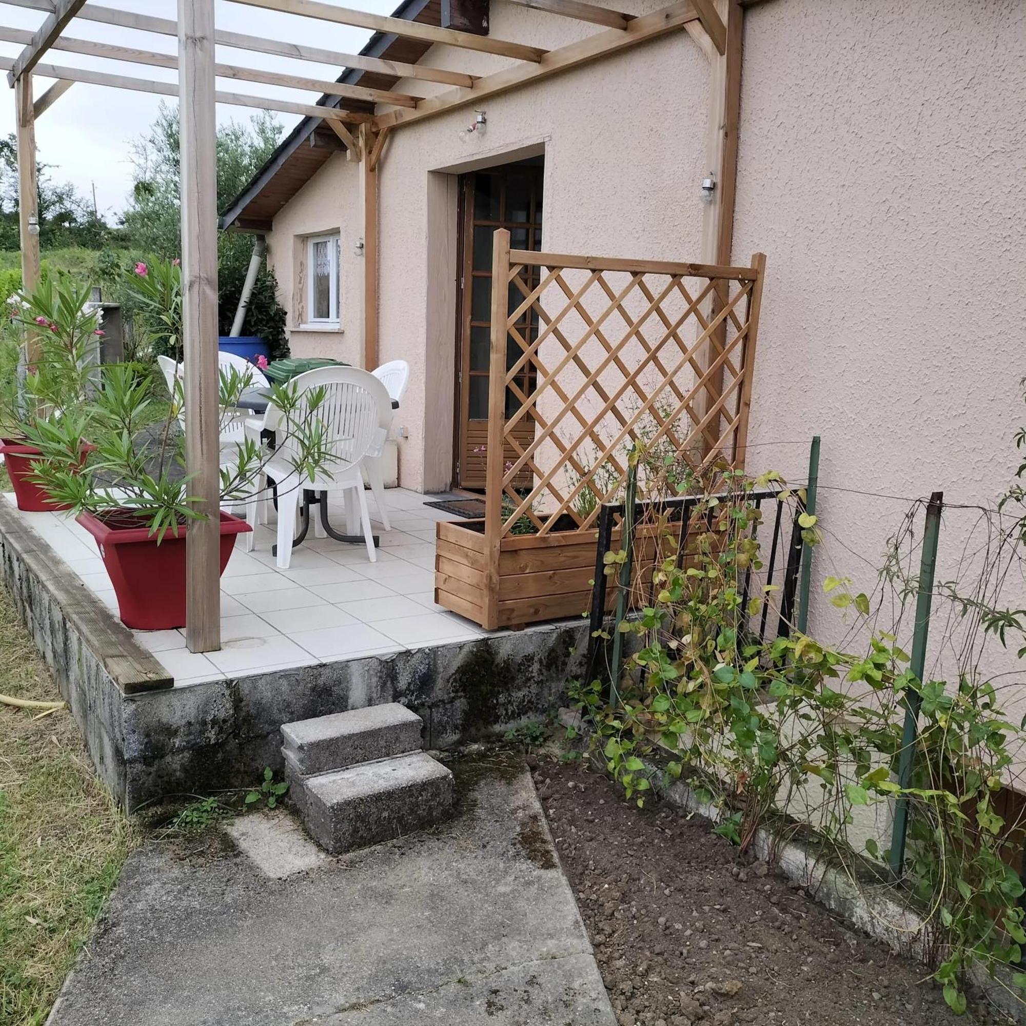 Maison Charmante A Saint-Satur Avec Jardin Et Terrasse Exterior photo